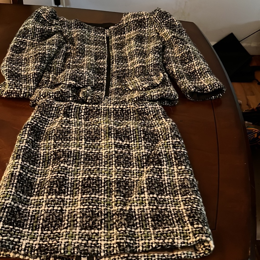 Designer suit - Picture 2 of 3